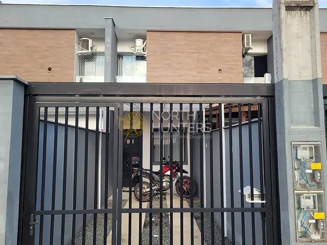 Casa 2 quartos e 2 banheiros, à venda, no bairro Vila Nova em Joinville