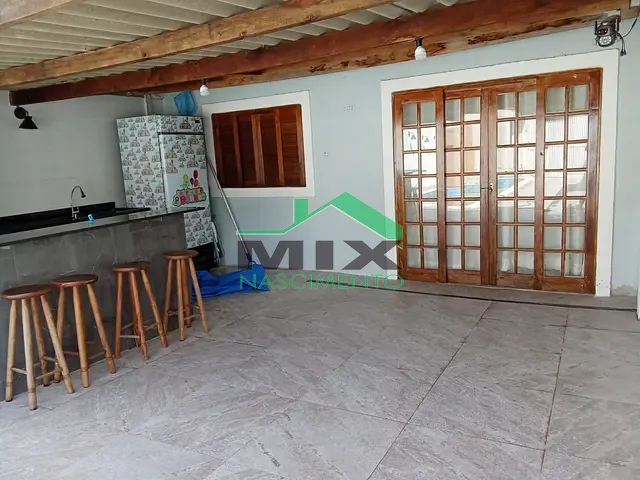 Casa com 180m² 2 quartos e 2 banheiros, à venda, no bairro Loteamento Santa Edwiges em São José dos Campos