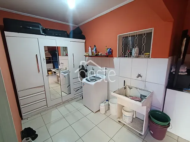 Casa com 176m² 2 quartos e 1 banheiro, à venda, no bairro Jardim Vila Rica em Santa Bárbara D'Oeste