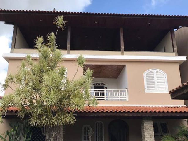Casa 2 quartos e 4 banheiros, à venda ou para alugar, no bairro Parque Turf Club em Campos dos Goytacazes