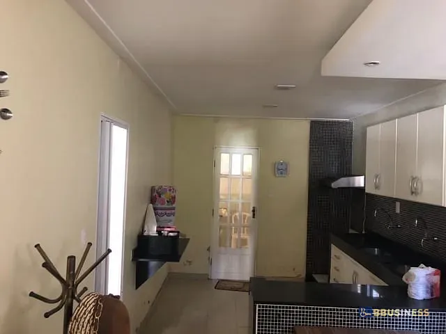 Casa 2 quartos e 4 banheiros, à venda ou para alugar, no bairro Parque Turf Club em Campos dos Goytacazes