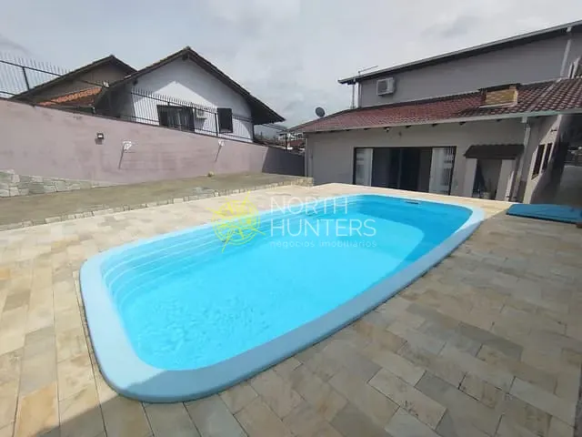Casa com 381m² 3 quartos e 4 banheiros, à venda, no bairro Floresta em Joinville