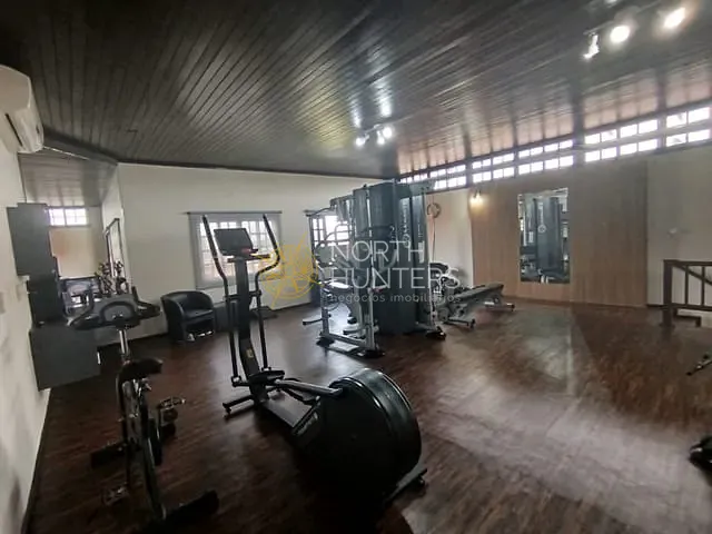 Casa com 381m² 3 quartos e 4 banheiros, à venda, no bairro Floresta em Joinville