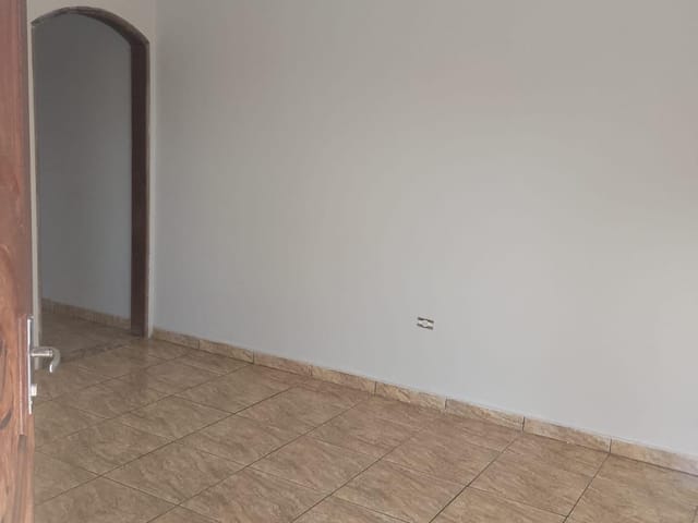 Casa com 35m² 1 quarto e 1 banheiro, para alugar, no bairro Guarapiranga em São Paulo