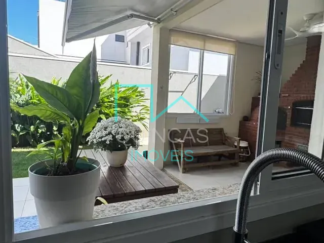 Casa 4 quartos e 5 banheiros, à venda, no bairro Parque Residencial Eloy Chaves em Jundiaí