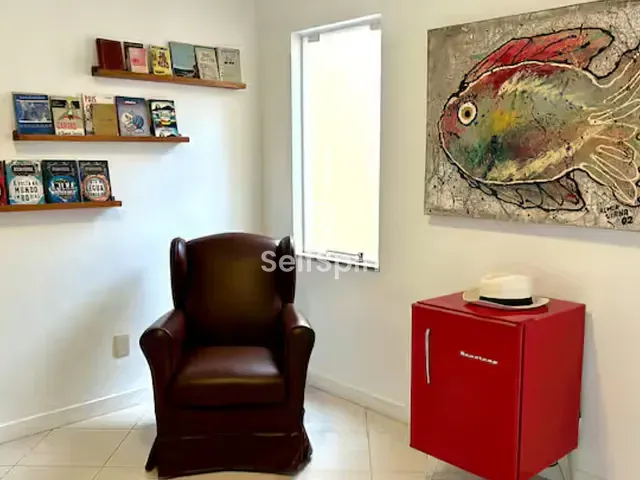 Casa 4 quartos e 3 banheiros, para alugar, no bairro Itacoatiara em Niterói