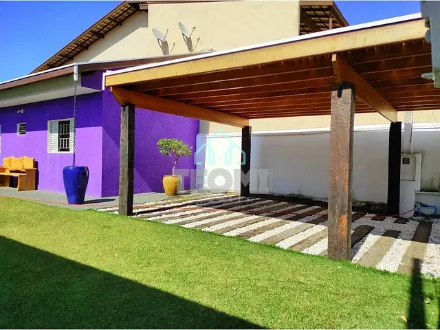 Casa com 315m² 3 quartos e 2 banheiros, à venda ou para alugar, no bairro Esplanada Independência em Taubaté