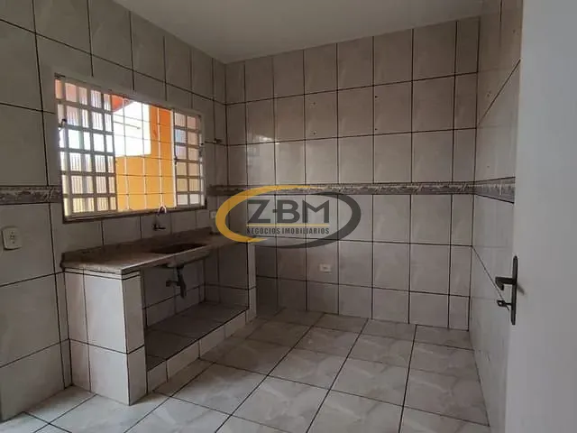 Casa com 66m² 1 quarto e 1 banheiro, à venda, no bairro Alpes em Londrina
