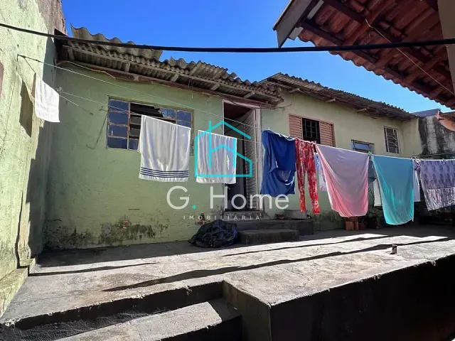 Casa com 234m² 3 quartos e 2 banheiros, à venda, no bairro Carlota em Londrina