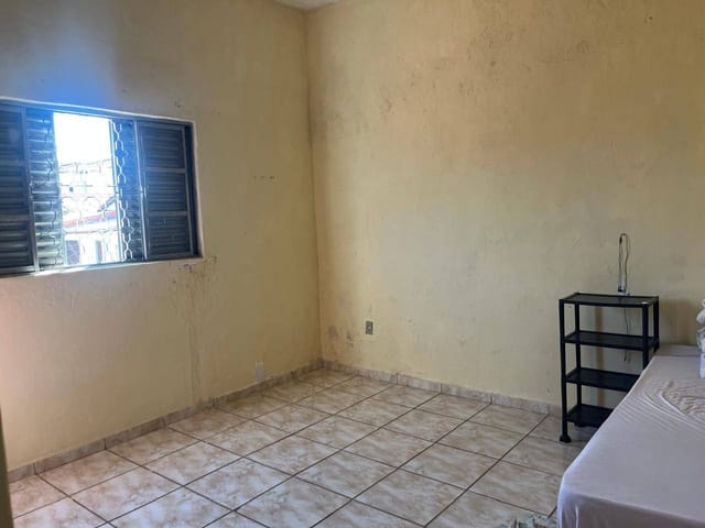Casa com 130m² 2 quartos e 1 banheiro, para alugar, no bairro Conjunto Residencial Parque São Bento em Campinas