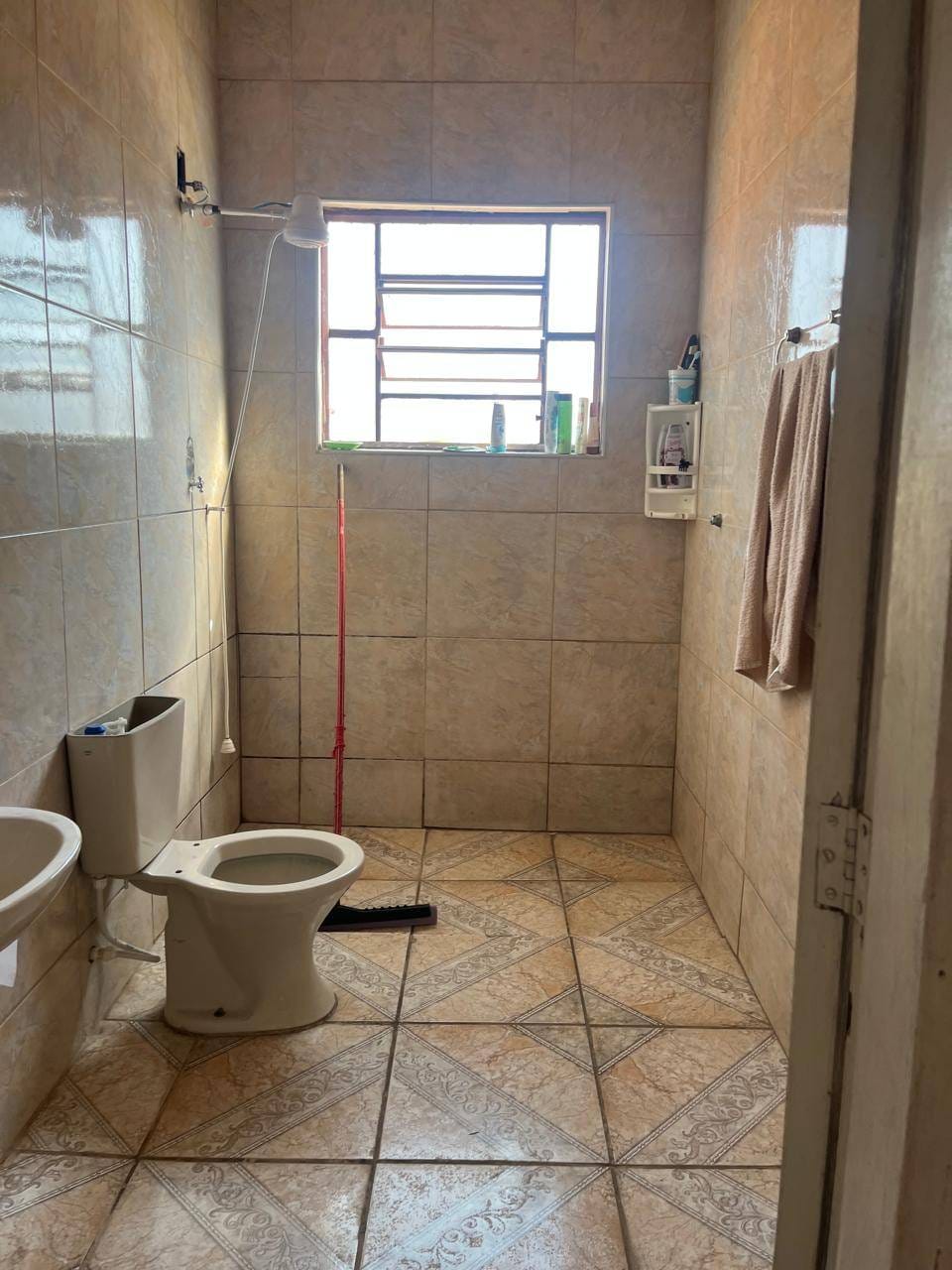 Casa para alugar com 2 quartos, 130m² - Foto 2