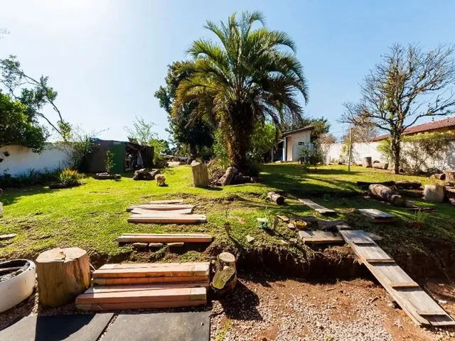 Casa com 1248m² 4 quartos e 4 banheiros, à venda, no bairro Santa Felicidade em Curitiba