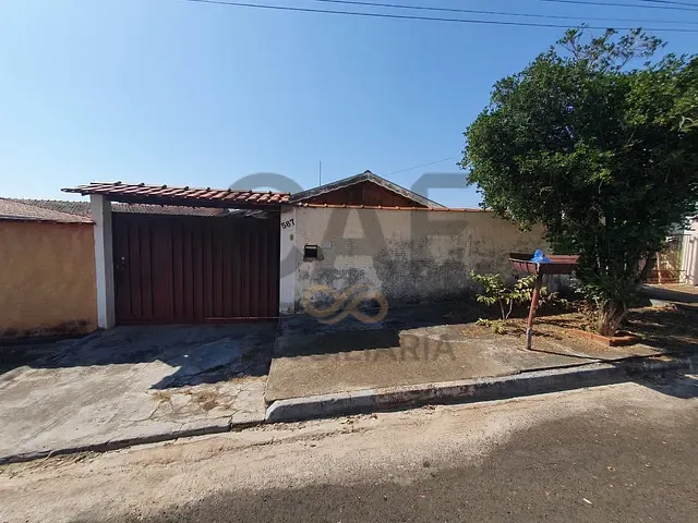 Casa com 250m² 2 quartos e 2 banheiros, à venda, no bairro Jardim Botânico em Jaguariúna