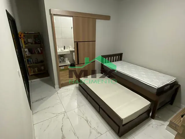 Casa com 250m² 4 quartos e 3 banheiros, à venda, no bairro Jardim Melo em São Paulo