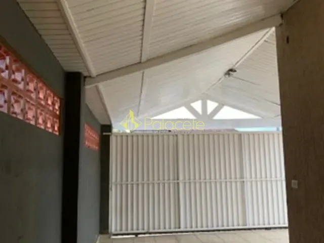 Casa com 300m² 4 quartos e 2 banheiros, à venda, no bairro Jardim Santana em Tremembé