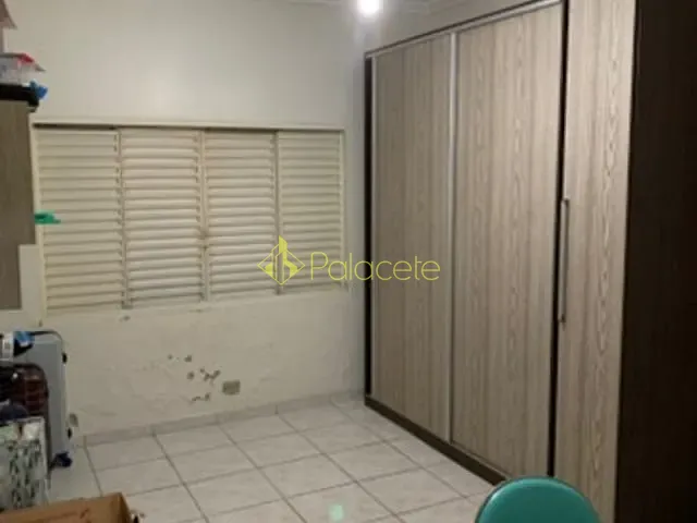 Casa com 300m² 4 quartos e 2 banheiros, à venda, no bairro Jardim Santana em Tremembé