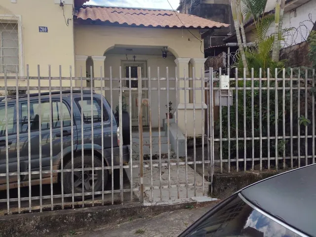 Casa com 300m² 3 quartos e 1 banheiro, à venda, no bairro Bonfim em Belo Horizonte