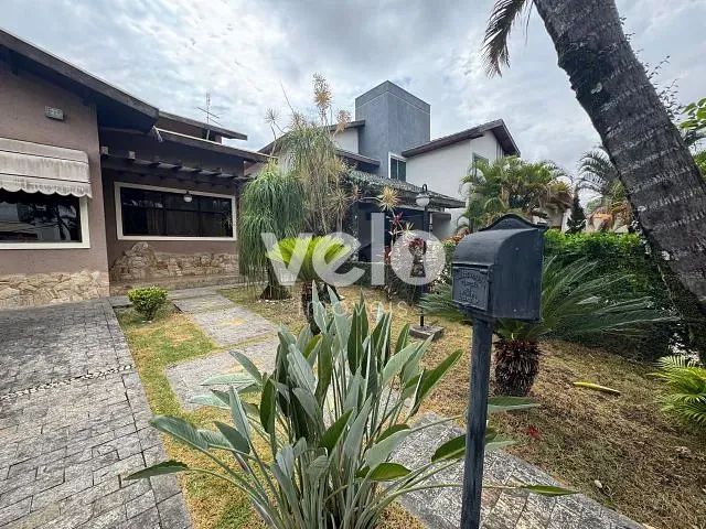 Casa 4 quartos e 4 banheiros, à venda ou para alugar, no bairro Vila Costa em Taubaté