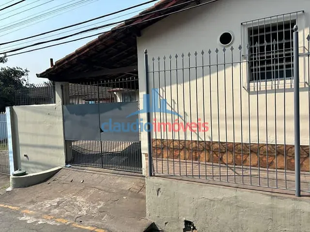 Casa com 159m² 3 quartos e 1 banheiro, à venda, no bairro Conforto em Volta Redonda