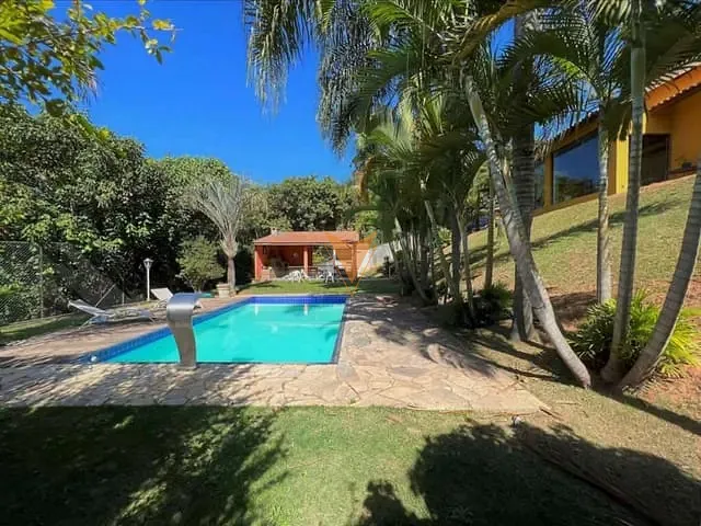 Casa com 1459m² 4 quartos e 4 banheiros, à venda, no bairro Chácara Santa Lúcia em Carapicuíba