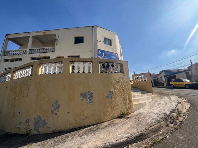 Casa com 130m² 2 quartos e 2 banheiros, para alugar, no bairro Conjunto Residencial Parque São Bento em Campinas