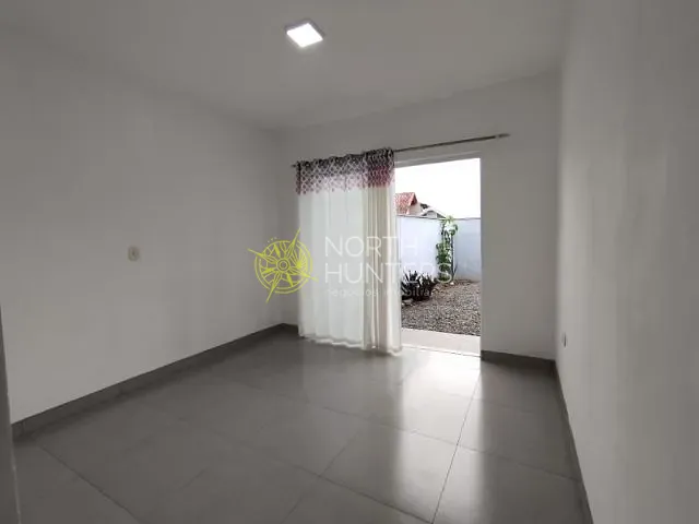 Casa com 80m² 2 quartos e 1 banheiro, para alugar, no bairro Guanabara em Joinville