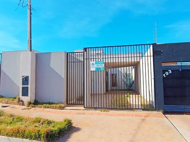 Casa com 126m² 2 quartos e 2 banheiros, à venda ou para alugar, no bairro Residencial Araucária em Cambé