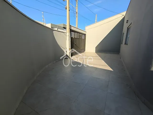 Casa com 134m² 3 quartos e 1 banheiro, à venda, no bairro Conjunto Habitacional 31 de Março em Santa Bárbara D'Oeste
