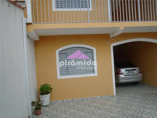Casa com 140m² 4 quartos e 2 banheiros, à venda, no bairro Jardim Portugal em São José dos Campos