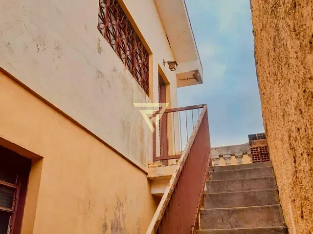 Casa com 200m² 3 quartos e 2 banheiros, à venda, no bairro Presidente Dutra em Ribeirão Preto