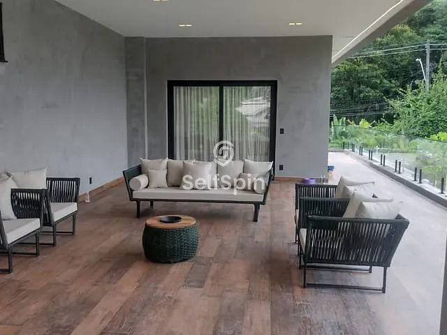 Casa com 1050m² 5 quartos e 5 banheiros, para alugar, no bairro Vila Progresso em Niterói