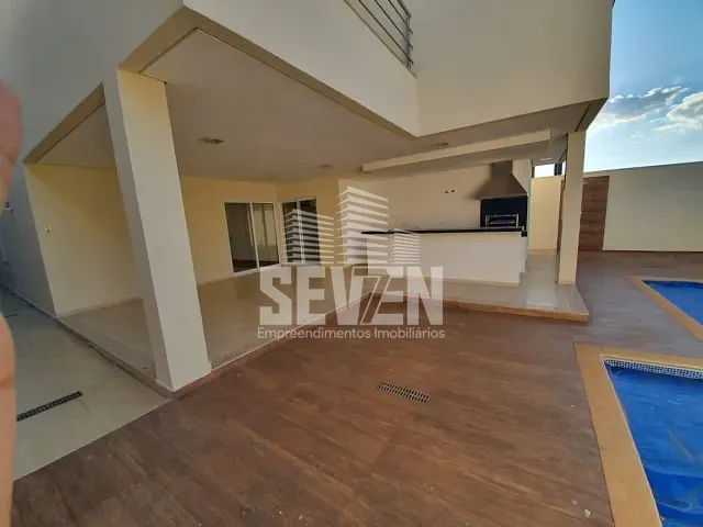 Casa com 360m² 4 quartos e 5 banheiros, para alugar, no bairro Residencial Villaggio II em Bauru