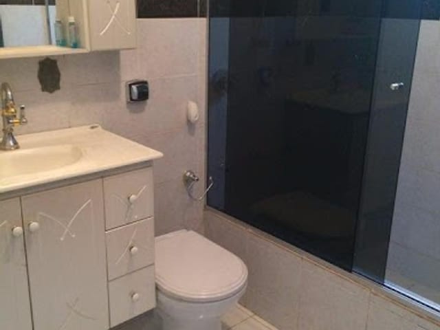 Foto do Casa - Casa térrea com 3 quartos, sendo 1 suíte, edícula e 4 vagas em Jardim Santa Clara - Guarulhos | Willians Meda Imobiliária