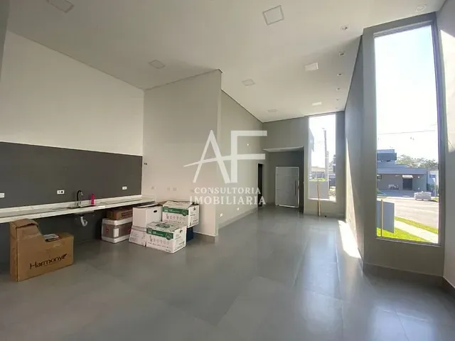 Casa com 300m² 3 quartos e 3 banheiros, à venda ou para alugar, no bairro Condomínio Ouro Ville em Taubaté