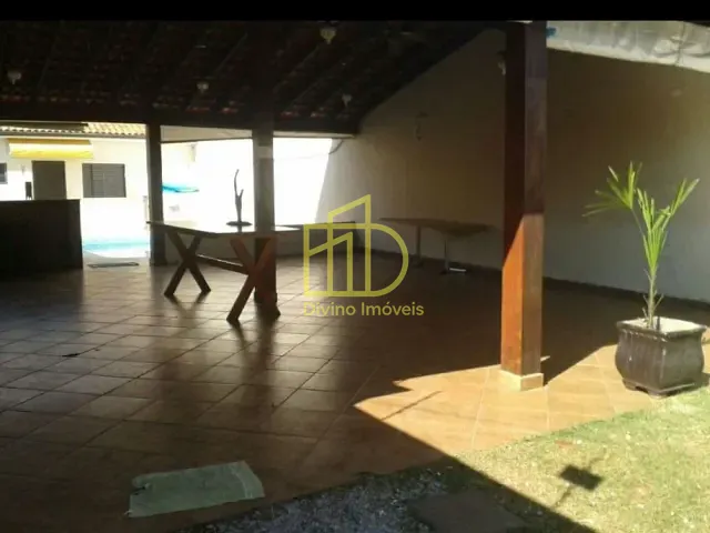Casa com 200m², à venda, no bairro Wanel Ville em Sorocaba