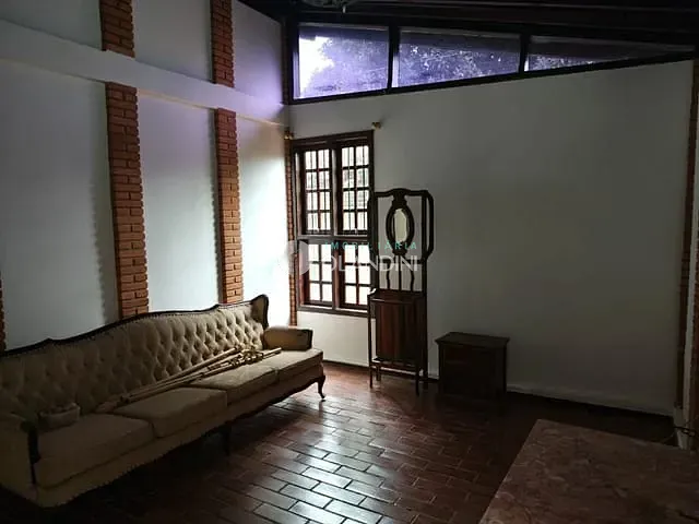 Casa com 500m² 3 quartos e 2 banheiros, para alugar, no bairro Jardim Rezek II em Artur Nogueira