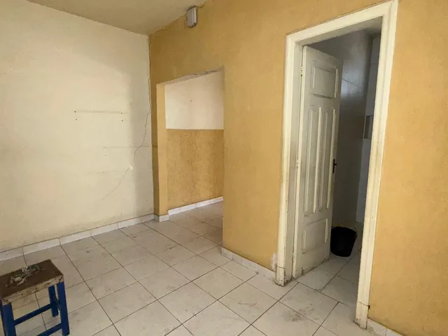 Casa com 266m² 4 quartos e 2 banheiros, à venda, no bairro Carlos Prates em Belo Horizonte