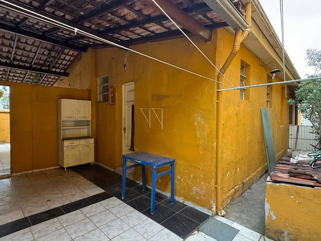 Casa com 266m² 4 quartos e 2 banheiros, à venda, no bairro Carlos Prates em Belo Horizonte