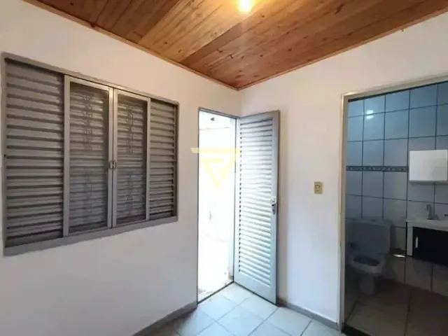 Casa com 107m² 2 quartos e 1 banheiro, para alugar, no bairro Jardim José Sampaio Júnior em Ribeirão Preto