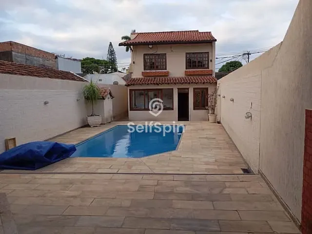 Casa 4 quartos e 1 banheiro, para alugar, no bairro Barreto em Niterói