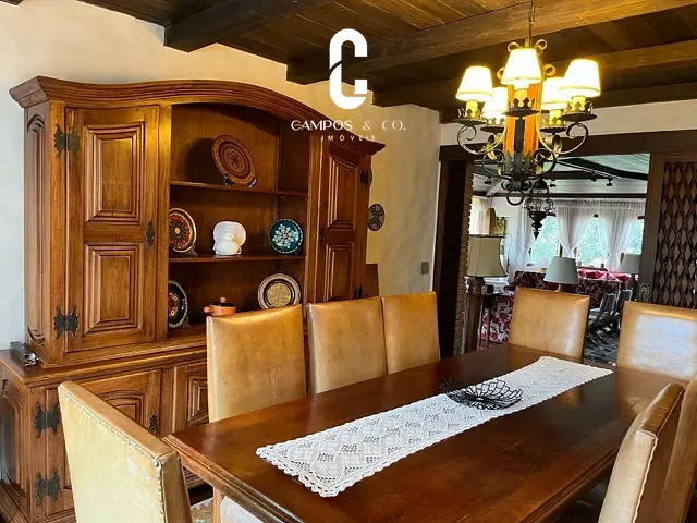 Casa com 3518m² 6 quartos e 5 banheiros, à venda ou para alugar, no bairro Residencial Jardim Véu da Noiva em Campos do Jordão