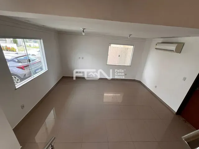 Casa 3 quartos e 2 banheiros, à venda, no bairro Ipitanga em Lauro de Freitas