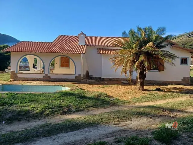 Casa com 20000m² 8 quartos e 4 banheiros, à venda, no bairro Posse em Petrópolis
