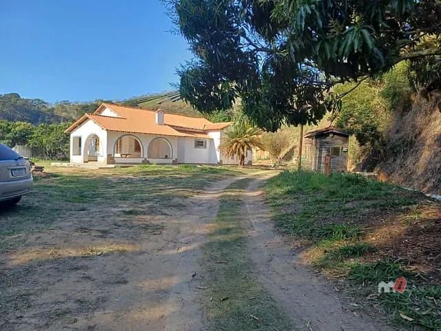 Casa com 20000m² 8 quartos e 4 banheiros, à venda, no bairro Posse em Petrópolis