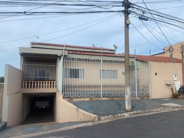 Casa 6 quartos e 6 banheiros, à venda, no bairro Alvorada em Cuiabá