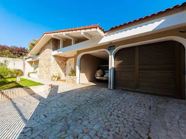 Casa com 429m² 4 quartos e 4 banheiros, à venda, no bairro Mercês em Curitiba