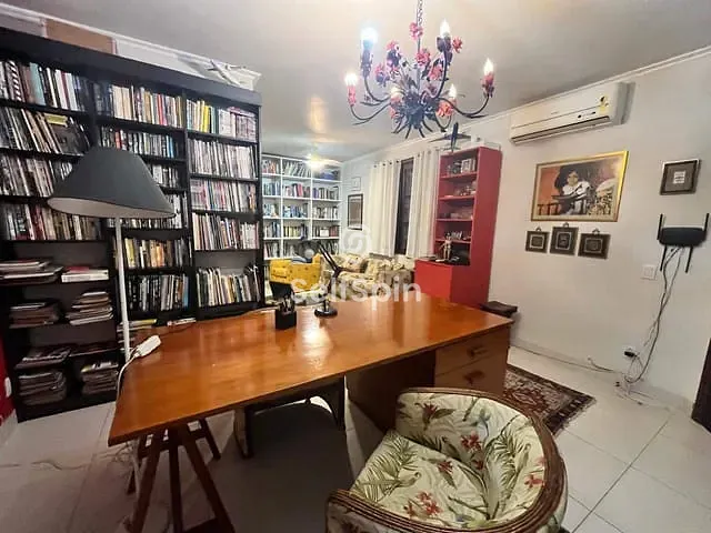 Casa com 148m² 3 quartos e 1 banheiro, para alugar, no bairro Itacoatiara em Niterói