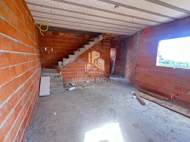 Casa 2 quartos e 1 banheiro, à venda, no bairro Parque Xangri-Lá em Contagem