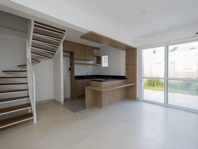 Casa com 125m² 3 quartos e 2 banheiros, à venda ou para alugar, no bairro Areal em Pelotas