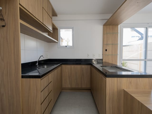Casa com 125m² 3 quartos e 2 banheiros, à venda ou para alugar, no bairro Areal em Pelotas
